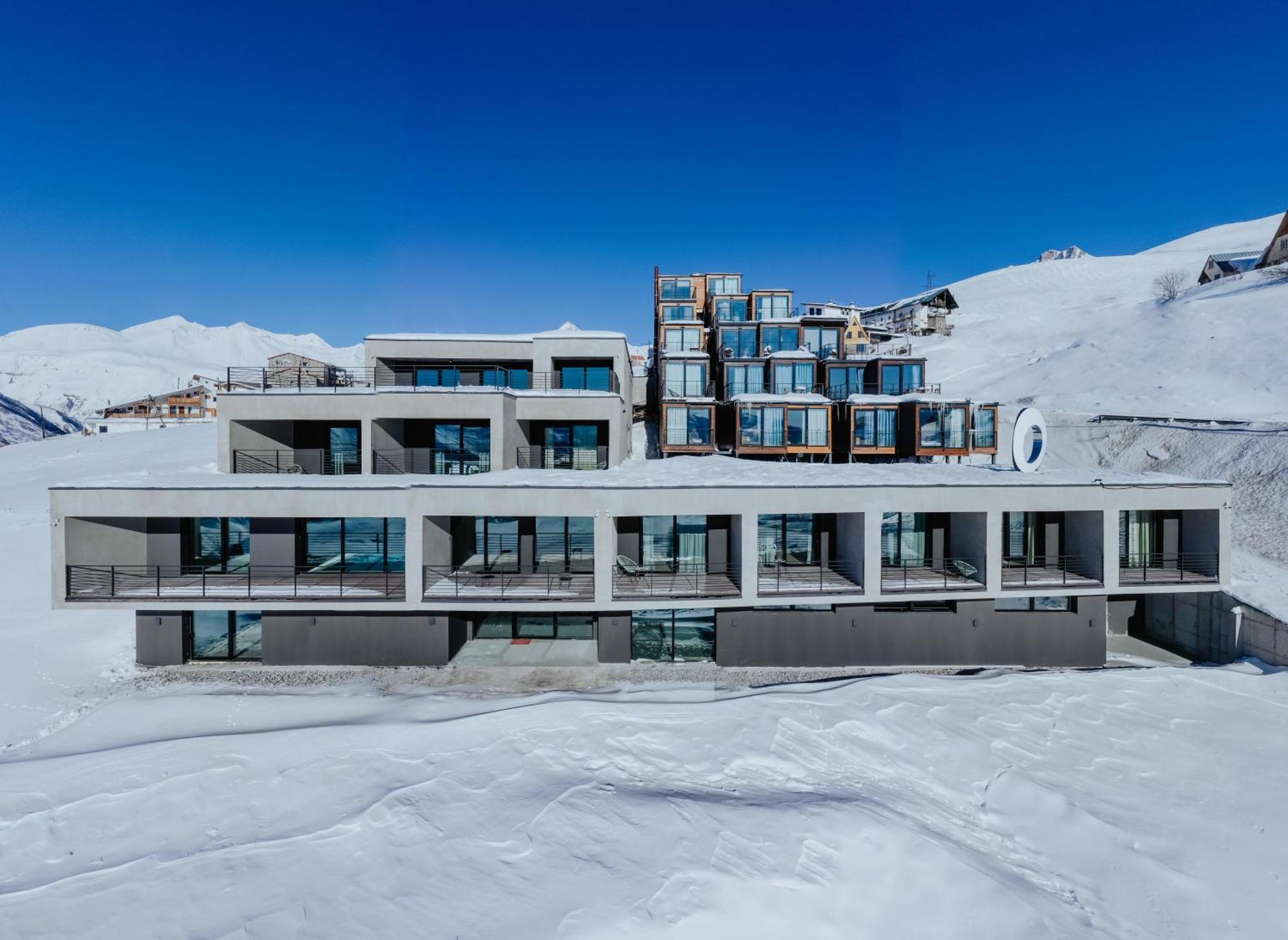 Quadrum Hotel Gudauri Exteriör bild