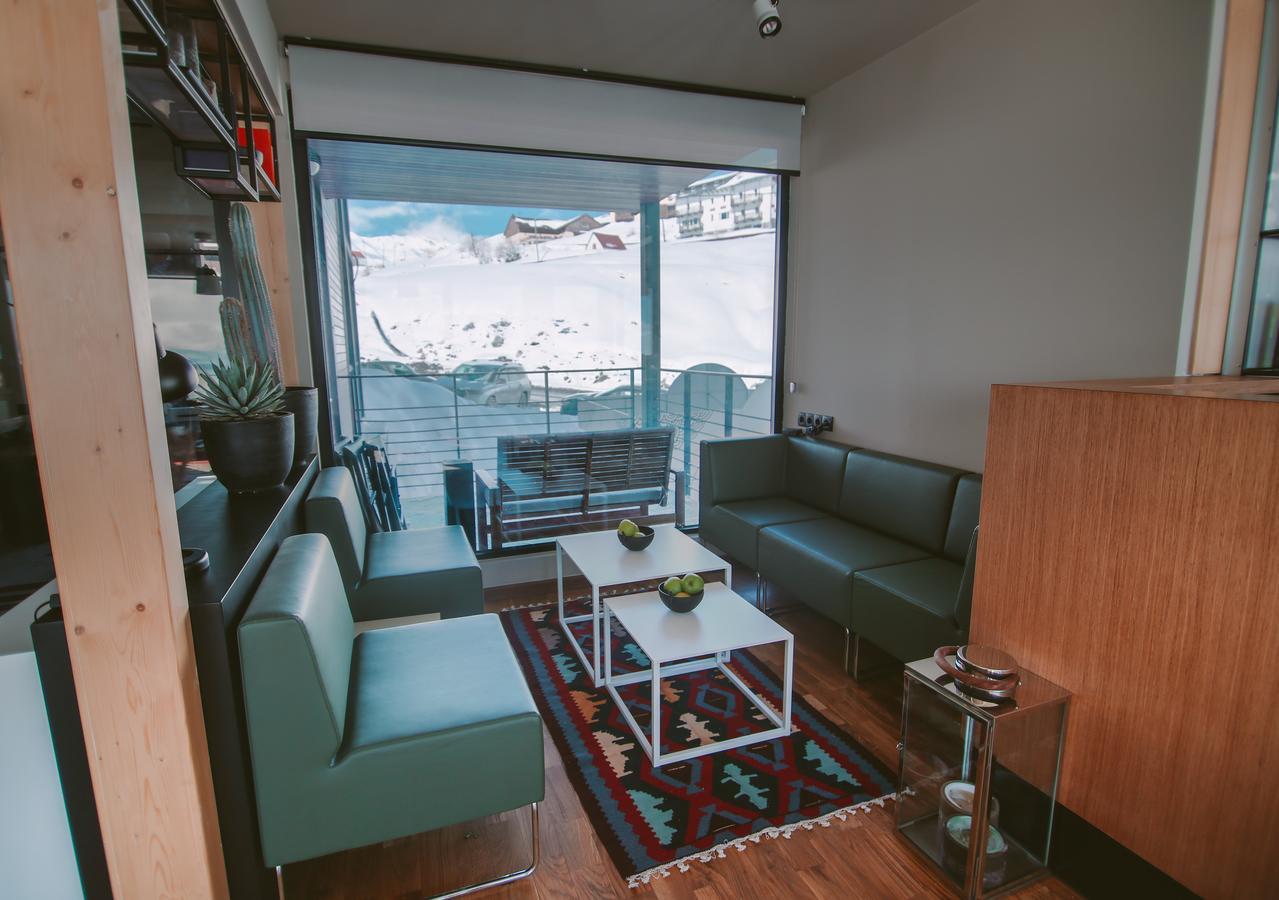 Quadrum Hotel Gudauri Exteriör bild